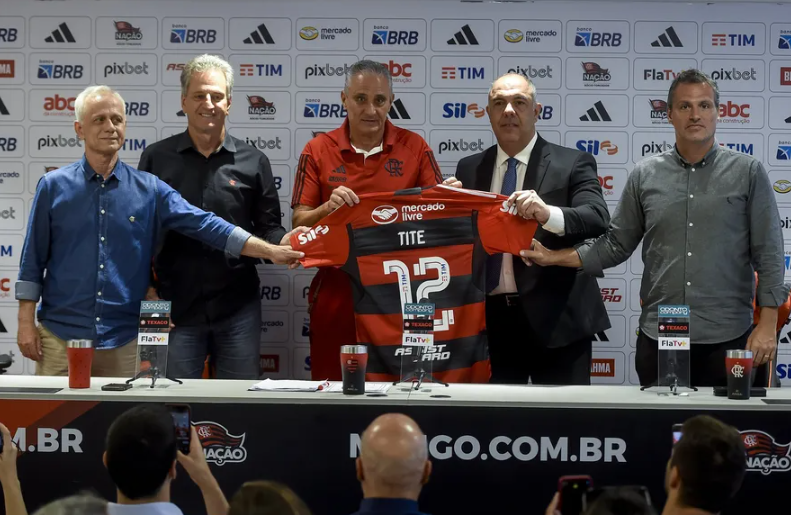 Tite é apresentado como técnico do Flamengo: ‘Orgulho, desafio e responsabilidade’