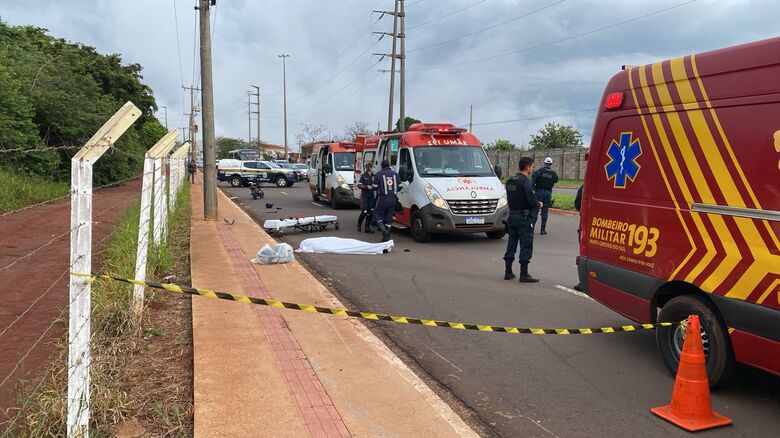 Motociclista morre em acidente com bicicleta na Euler de Azevedo