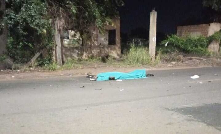 Mulher morre em grave acidente entre motos na rua da Divisão