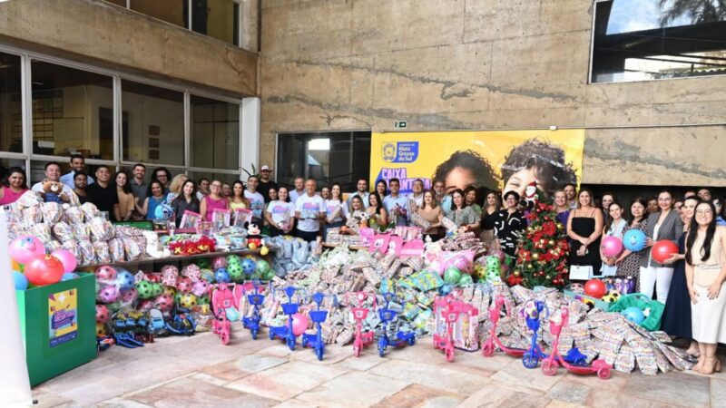 AGEMS arrecada mais de 3.500 brinquedos para fazer a alegria das crianças na campanha Caixa Encantada