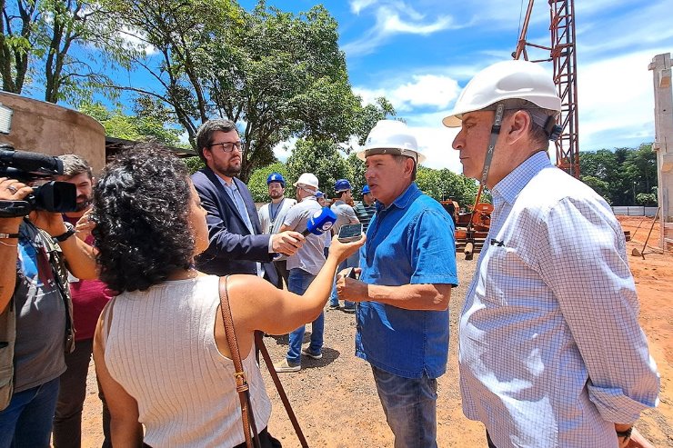 Gerson visita obras e anuncia entrega de refeitório até março e 1⁰ etapa do estacionamento em 5⁰ meses
