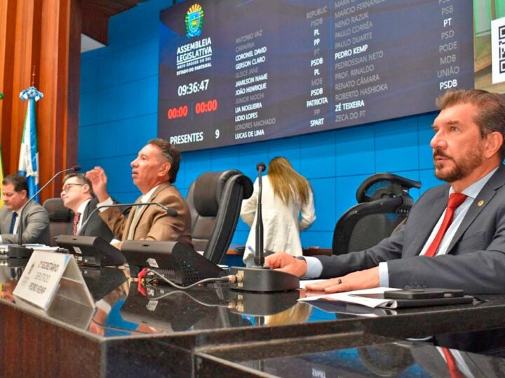Ordem do Dia: Aprovado projeto que garante uso de carteira física em plano de saúde
