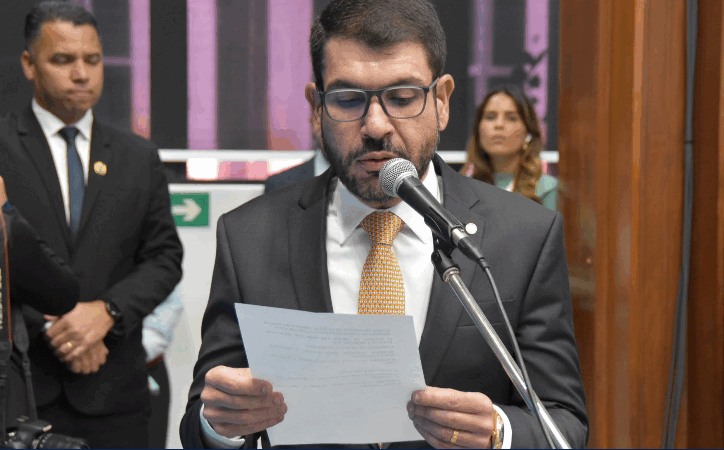 Raio-X pediátrico é reativado na USF Tiradentes após pedido de Jamilson