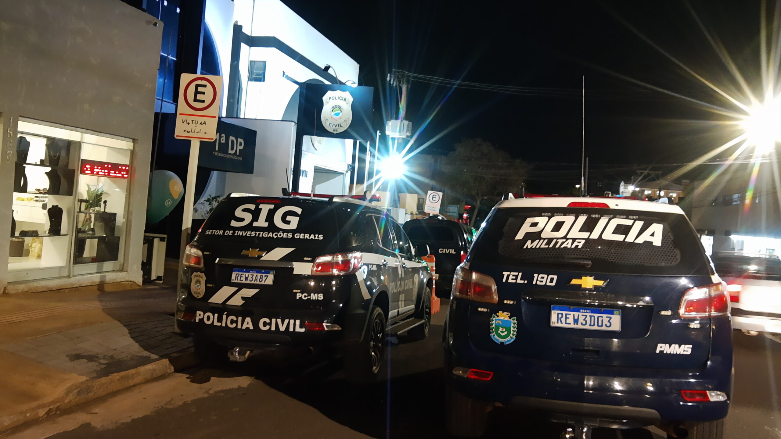 Com ciúmes, homem espanca e enforca irmão por ir morar com a mãe na Capital