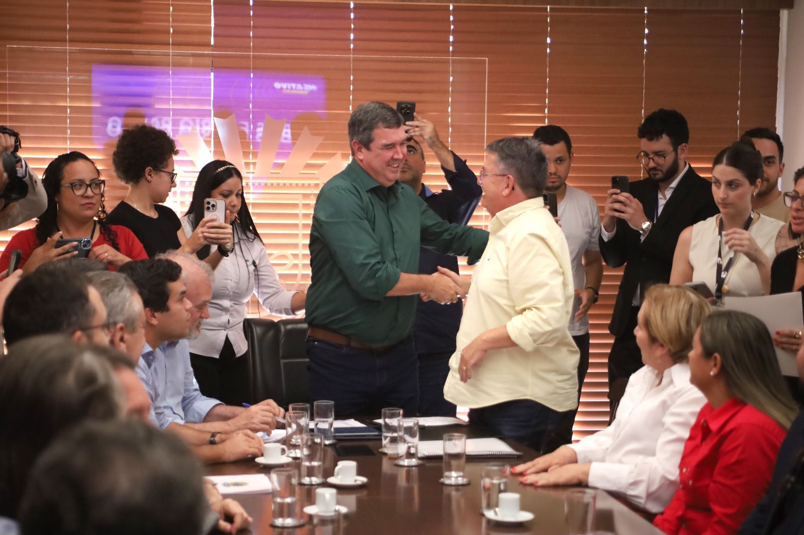 Ribas do Rio Pardo garante pavimentação de bairros e início das obras de acesso ao Polo Industrial