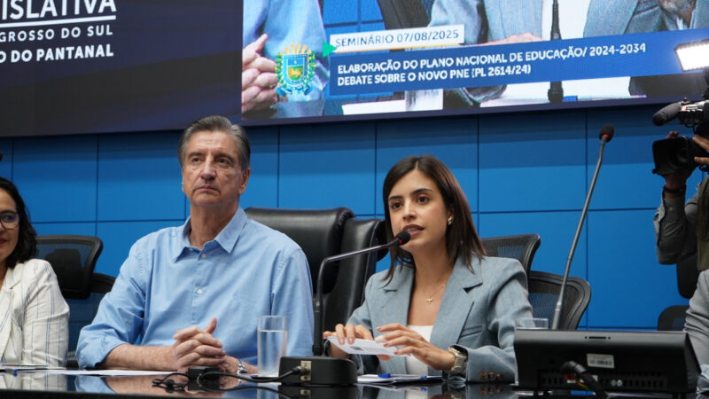 Dagoberto Nogueira lidera grande encontro em defesa da educação do MS e reforça valorização dos professores em Campo Grande