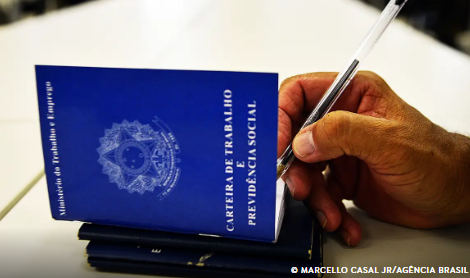 Taxa de desemprego em agosto fica em 5,6% e repete recorde de mínima