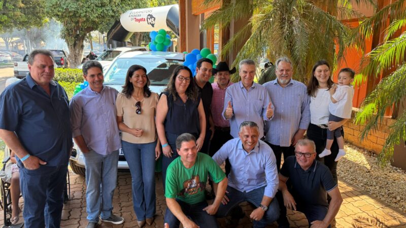 Paulo Corrêa entrega caminhonete 0km para reforçar assistência social em Maracaju