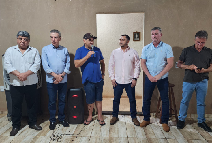 Em Sete Quedas, Paulo Corrêa fiscaliza obras e amplia parcerias