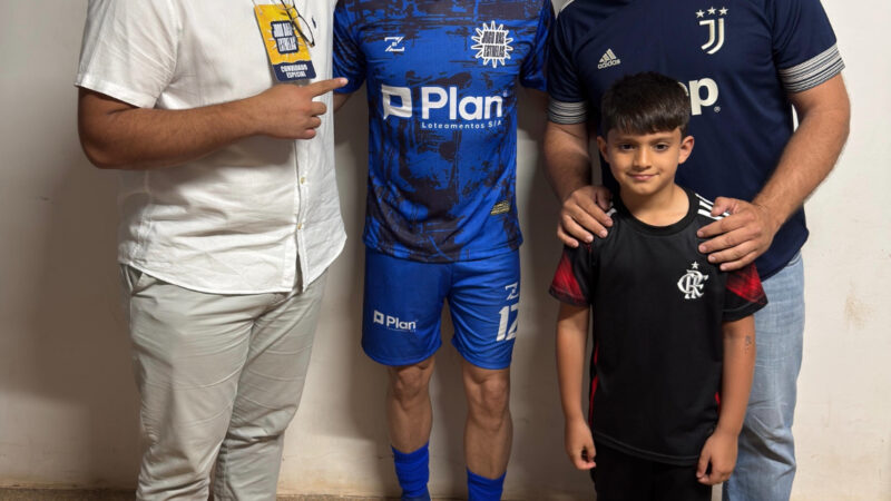 Vereador Sílvio Pitu prestigia o craque Falcão no Jogo das Estrelas e agita o esporte local