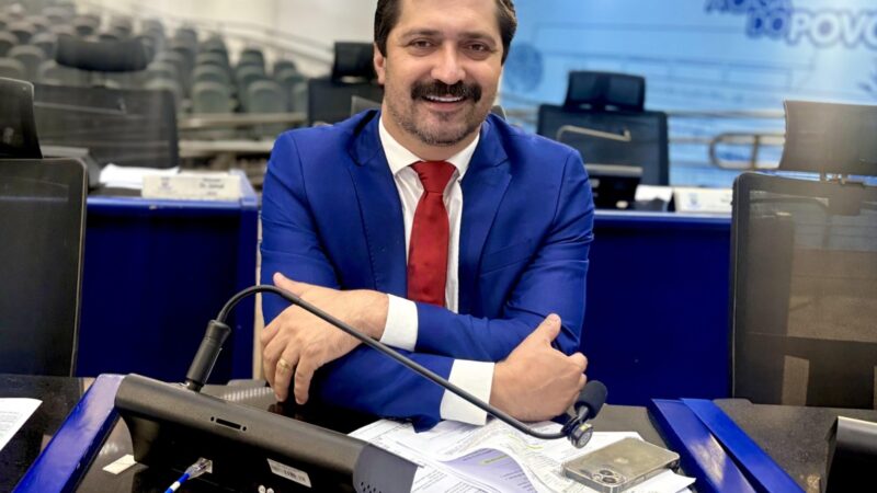 Vereador Flávio Cabo Almi reforça: é o povo quem manda e a cidade merece o mínimo funcionando