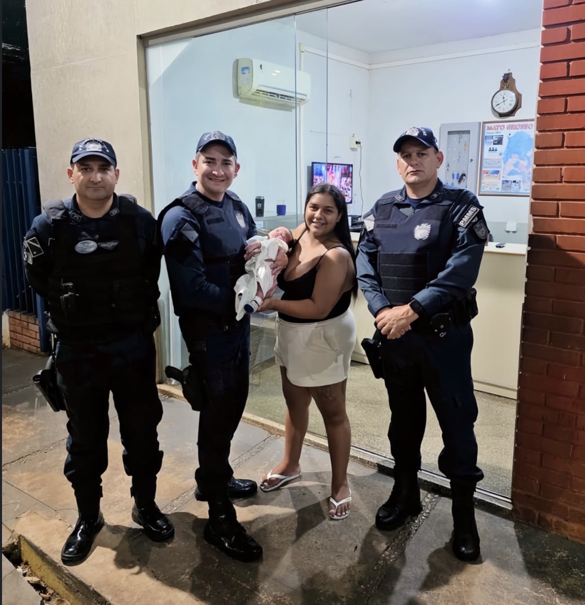 Policiais militares salvam recém-nascido engasgado em Campo Grande