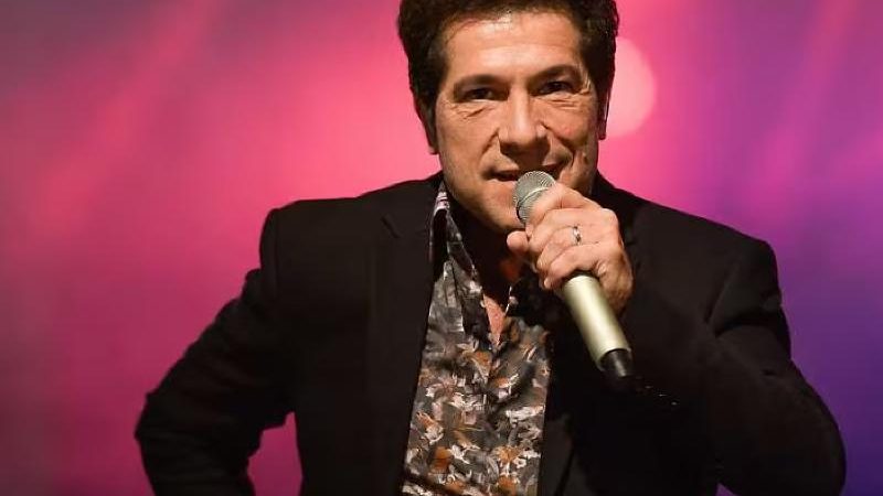 Cantor Daniel sobe ao palco da Expogrande neste sábado e relembra seus grandes clássicos