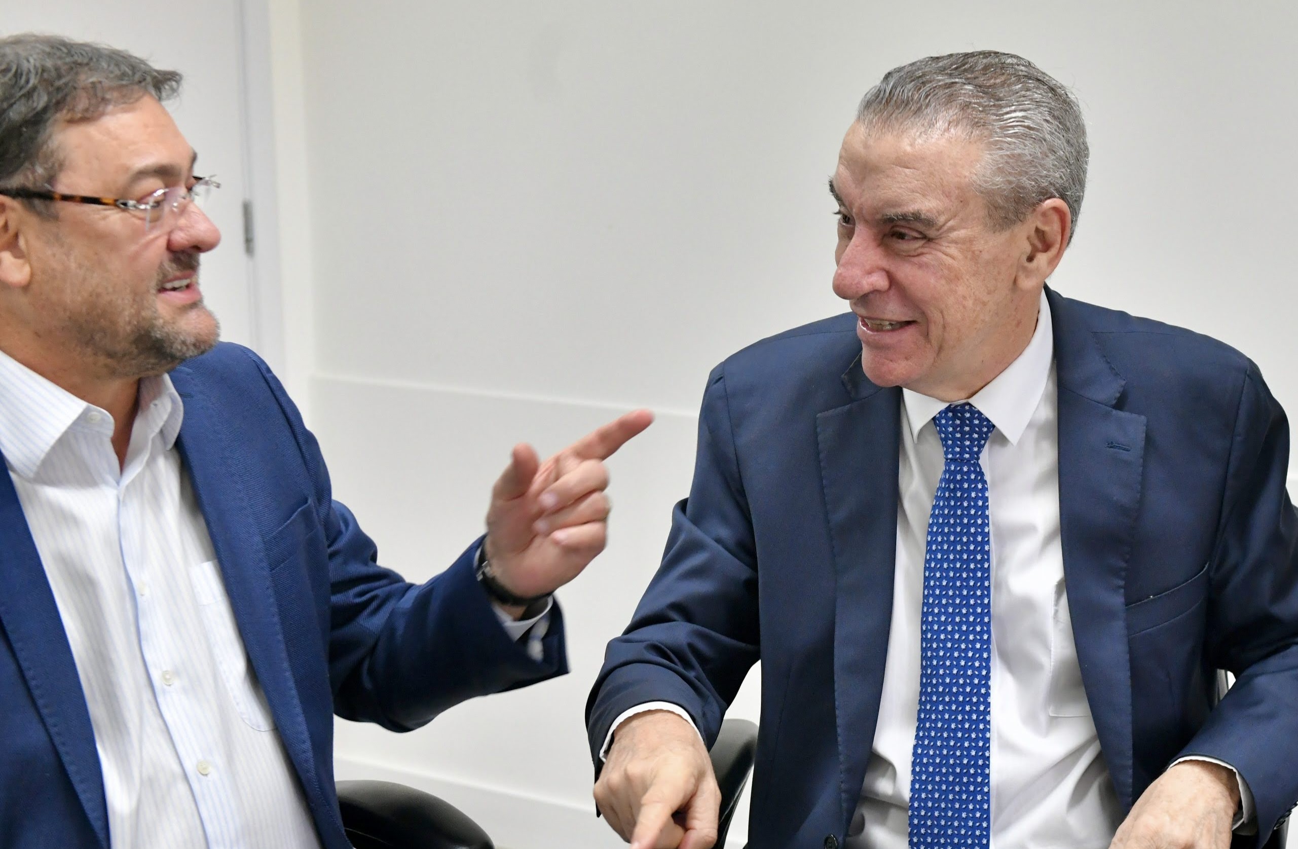 Paulo Corrêa e Fiems viabilizam desconto de 20% na conta de luz de servidores de Maracaju