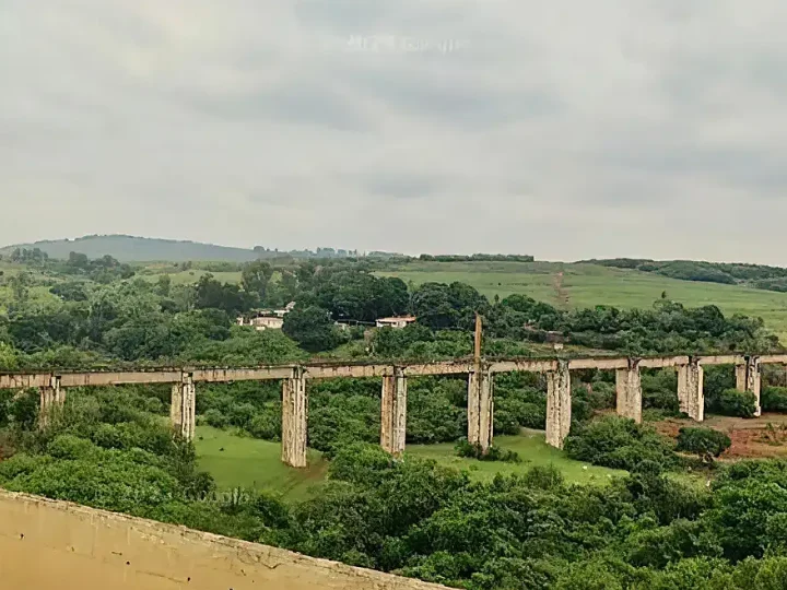 Acesso à Ponte do Esqueleto é fechada pela prefeitura de Limeira