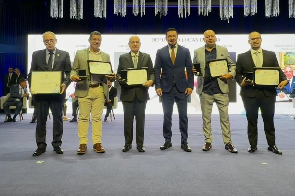 Deputado Lucas de Lima homenageia personalidades por suas contribuições a Mato Grosso do Sul